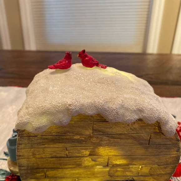 Lighted Snowy Christmas Camper With Cardinals & A Black Lab Resin Decor - Picture 16 of 16